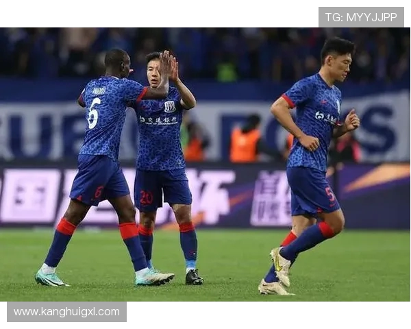 2018年上海申花与山东鲁能激战回顾精彩瞬间与战术分析